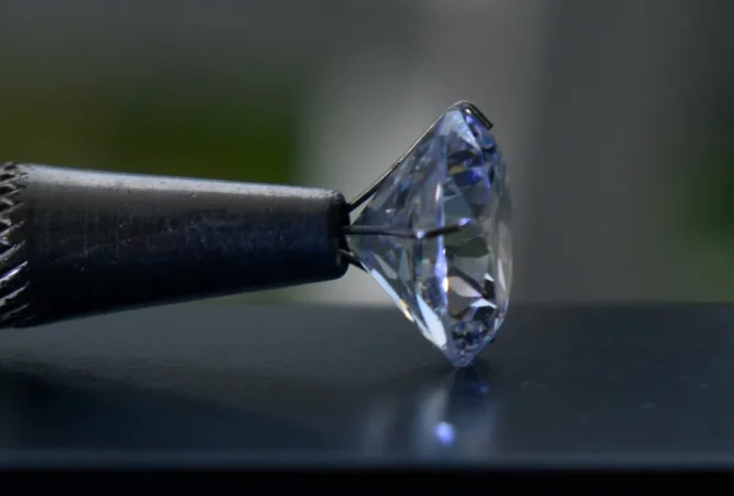 Lab Grown Diamond Identification