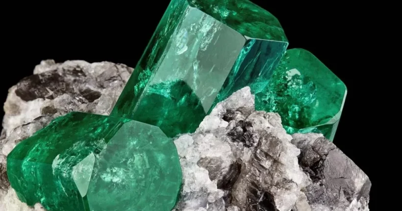 Emerald Rough form